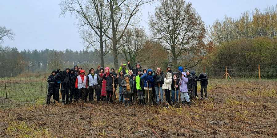 Plantactie Provincie breidt Het Leen uit met 600 bomen en struiken